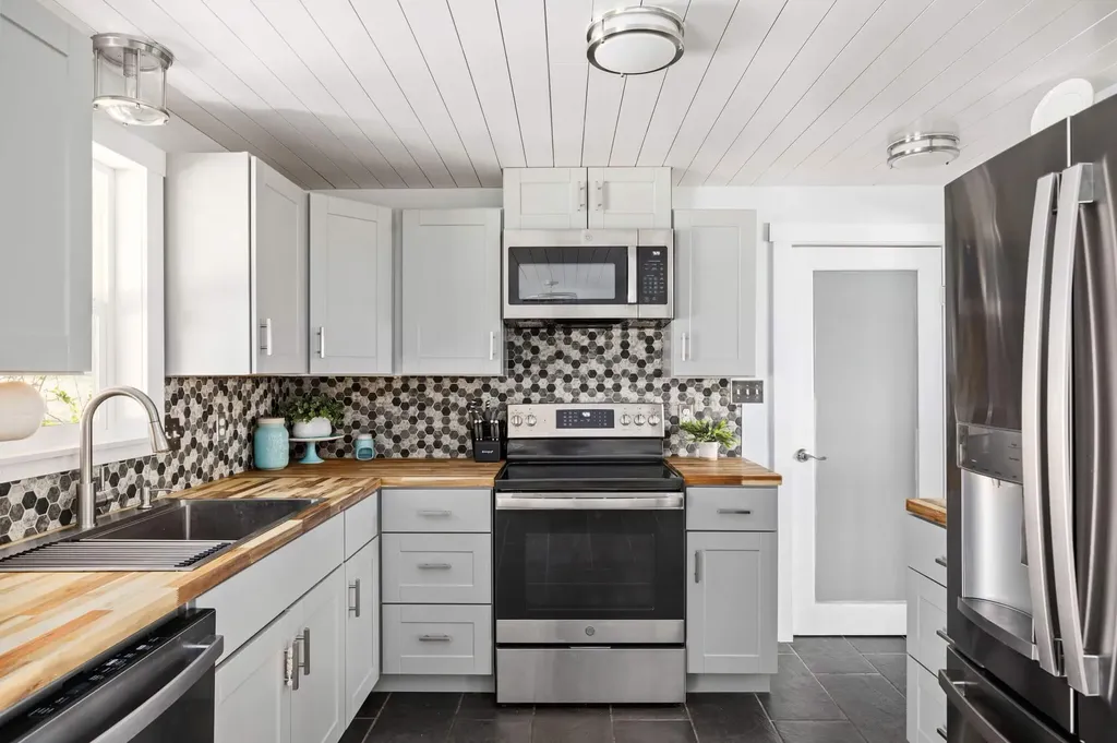 507 29th Avenue NE Great Falls MT 59404