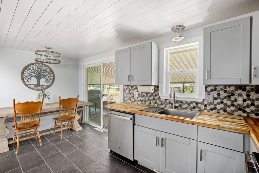 507 29th Avenue NE Great Falls MT 59404