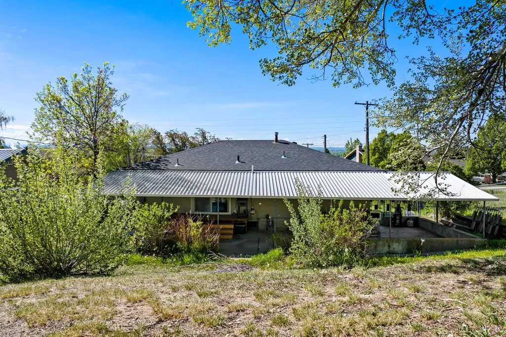 507 29th Avenue NE Great Falls MT 59404