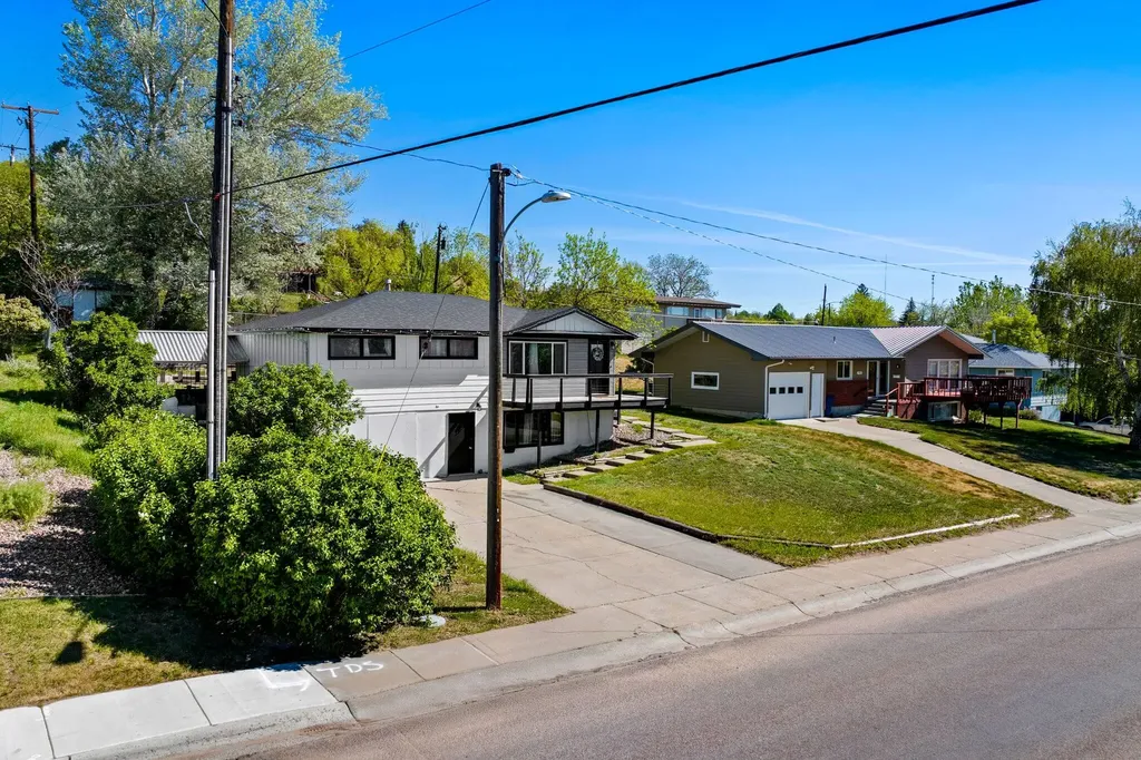 507 29th Avenue NE Great Falls MT 59404