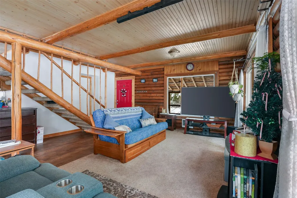 136 Brown Bear Lane De Borgia MT 59830