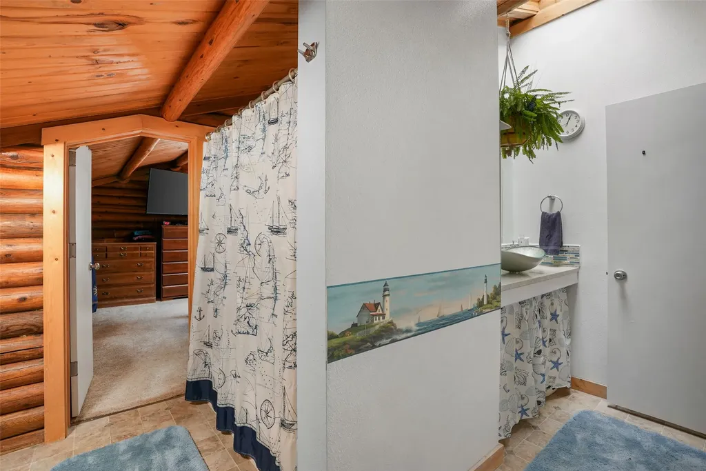 136 Brown Bear Lane De Borgia MT 59830