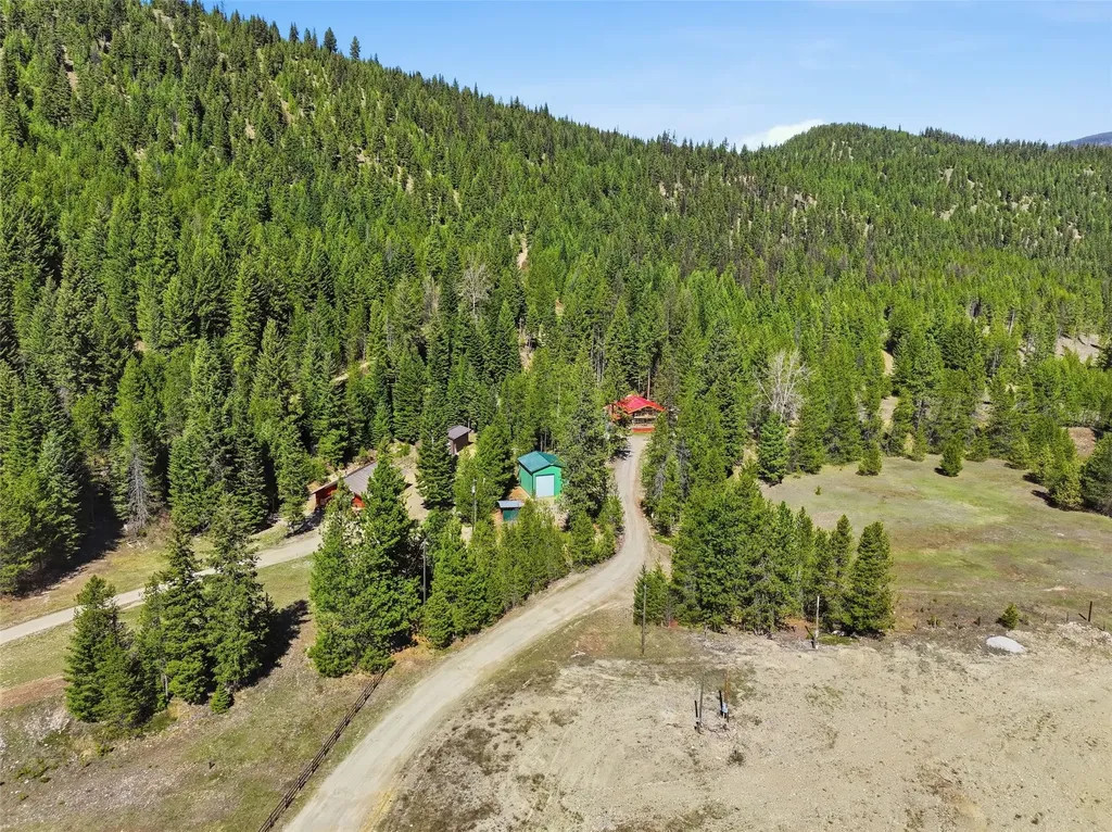 136 Brown Bear Lane De Borgia MT 59830