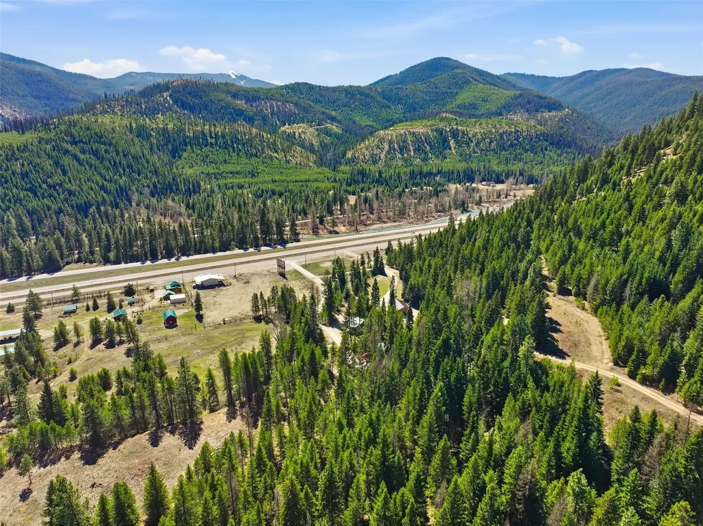 136 Brown Bear Lane De Borgia MT 59830