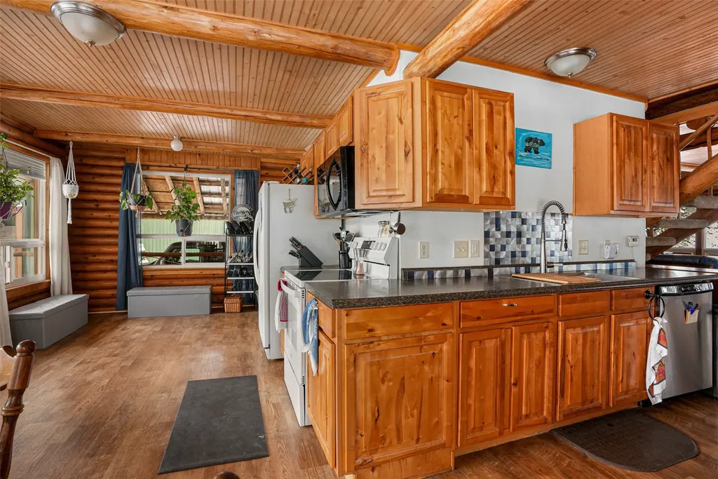 136 Brown Bear Lane De Borgia MT 59830