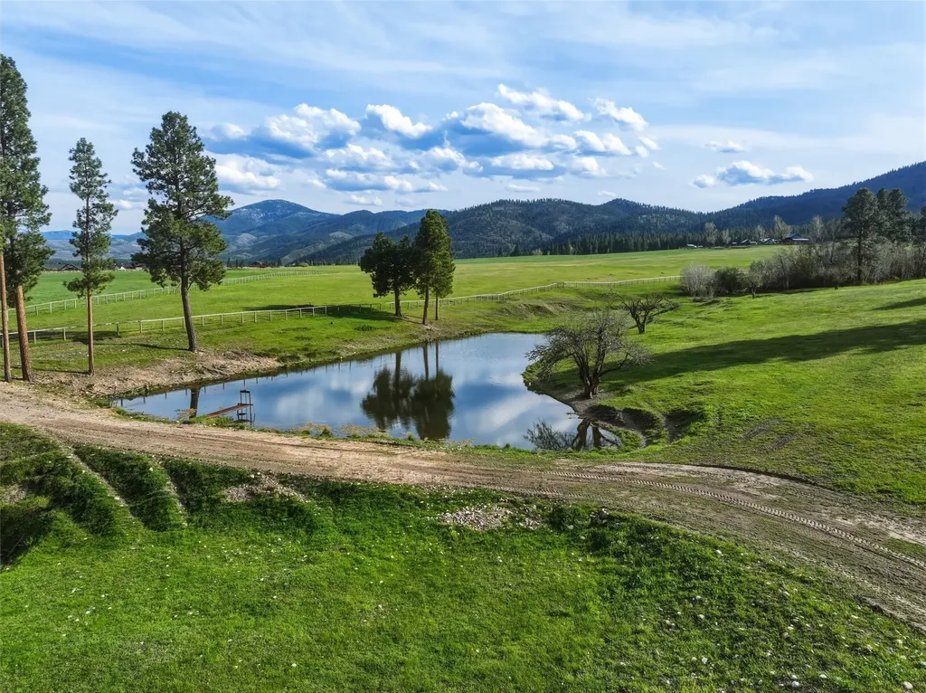 241 Orr Loop Darby MT 59829