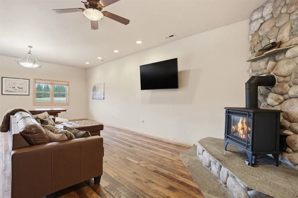241 Orr Loop Darby MT 59829