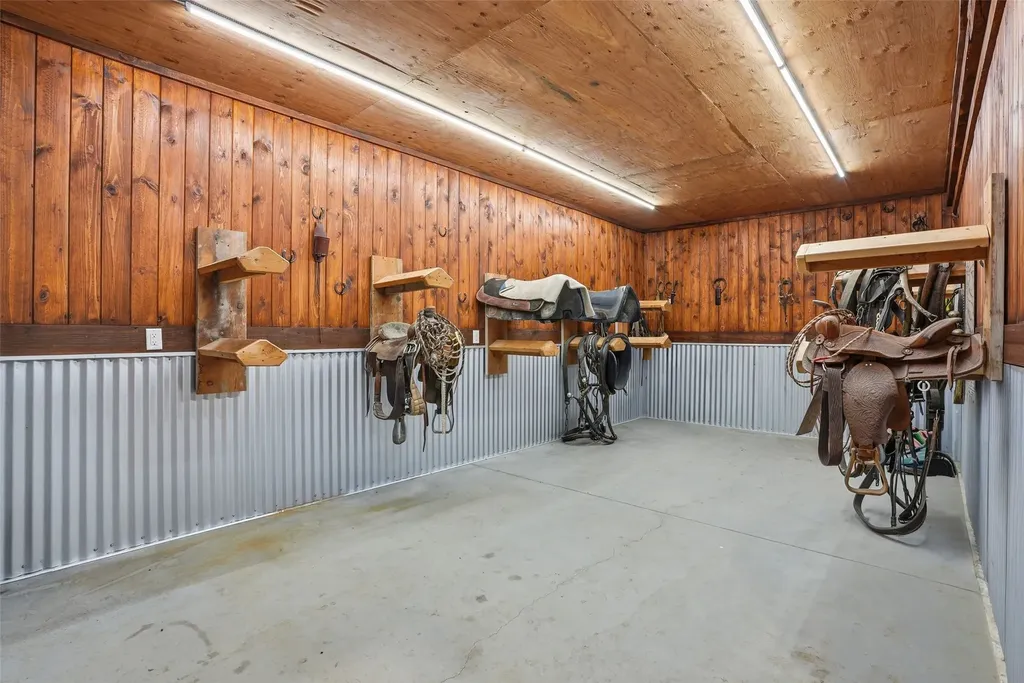 241 Orr Loop Darby MT 59829