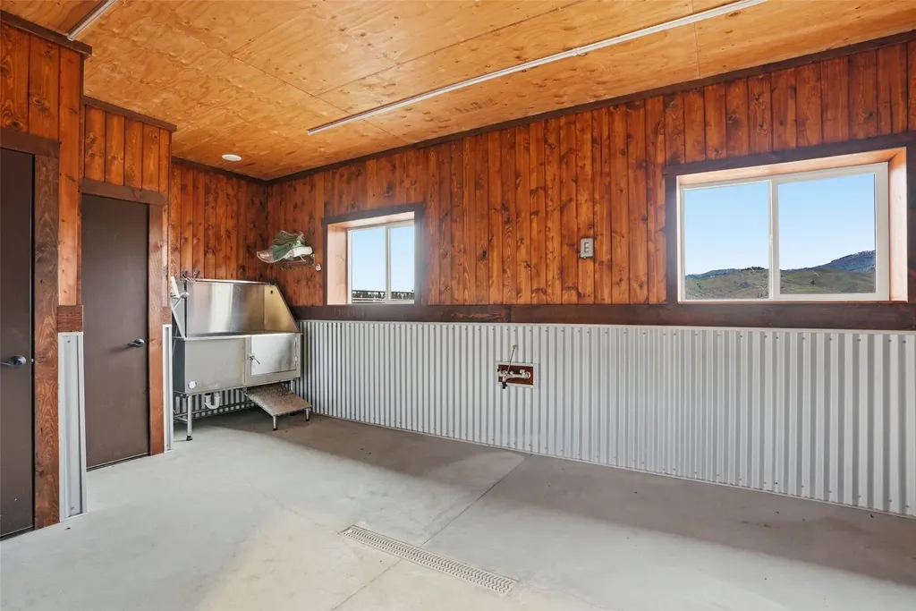 241 Orr Loop Darby MT 59829