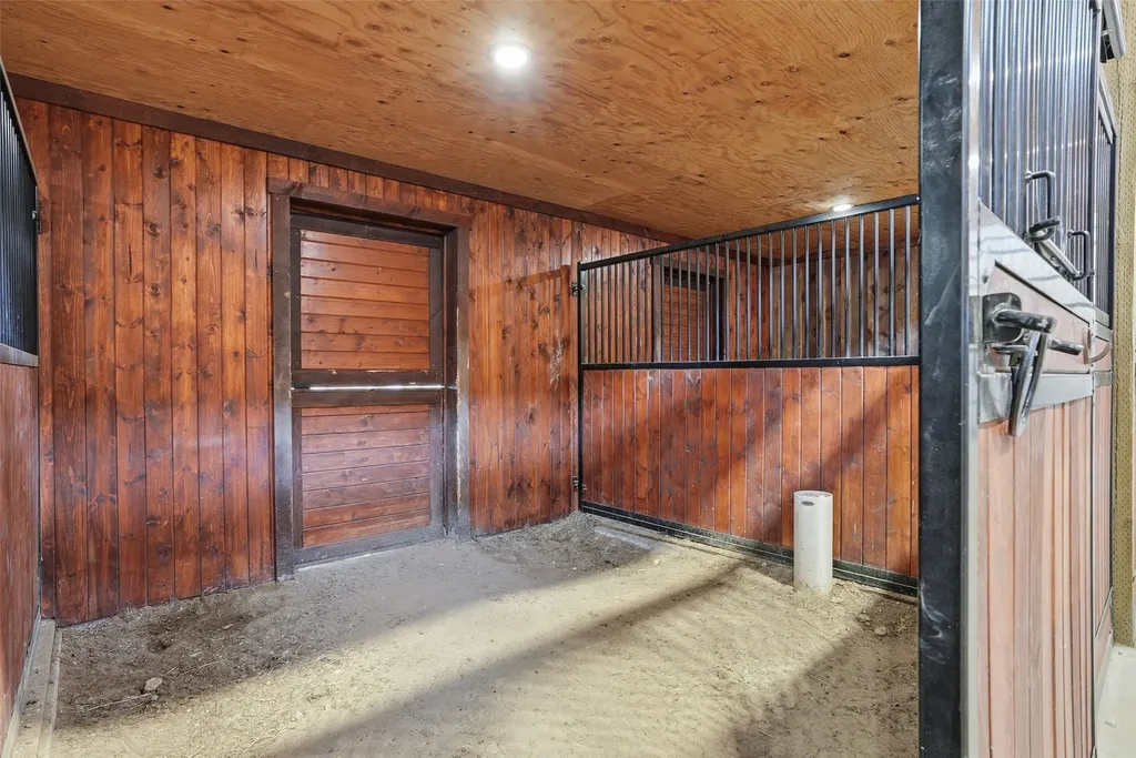 241 Orr Loop Darby MT 59829