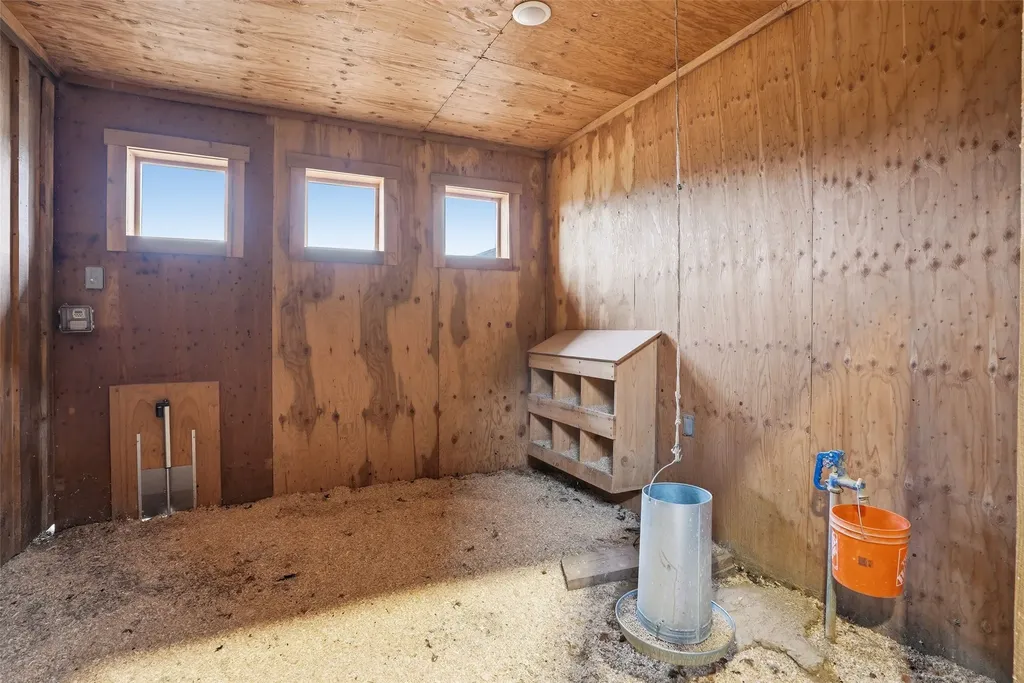241 Orr Loop Darby MT 59829
