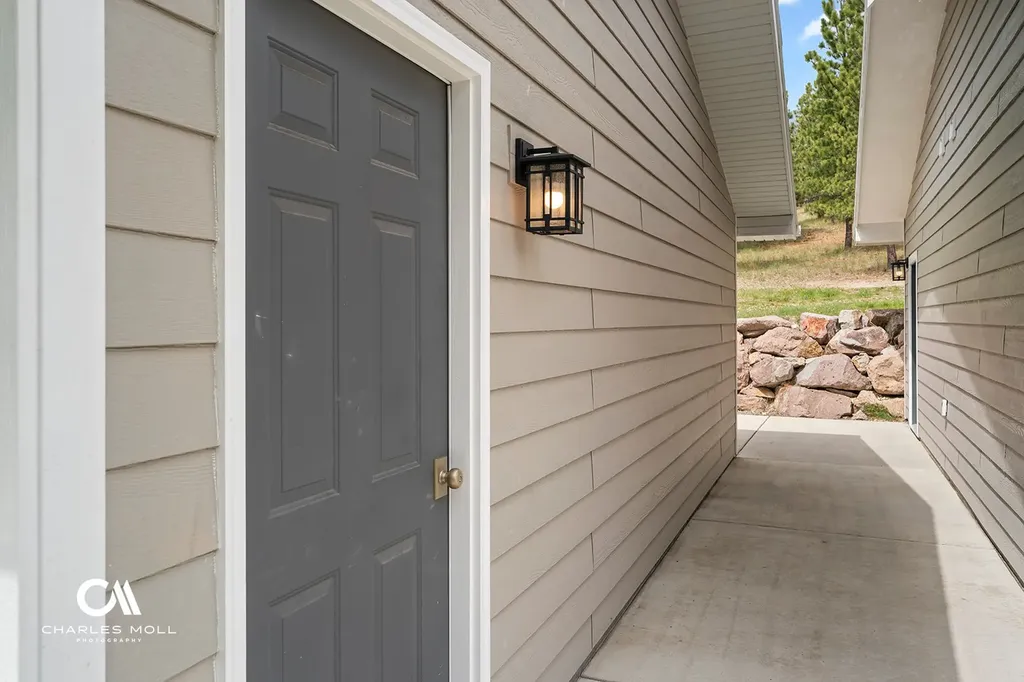 11 Bugle Road Clancy MT 59634