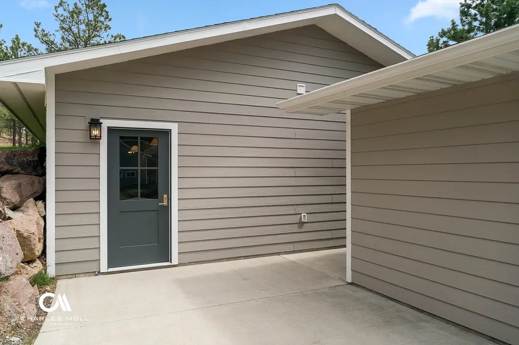 11 Bugle Road Clancy MT 59634