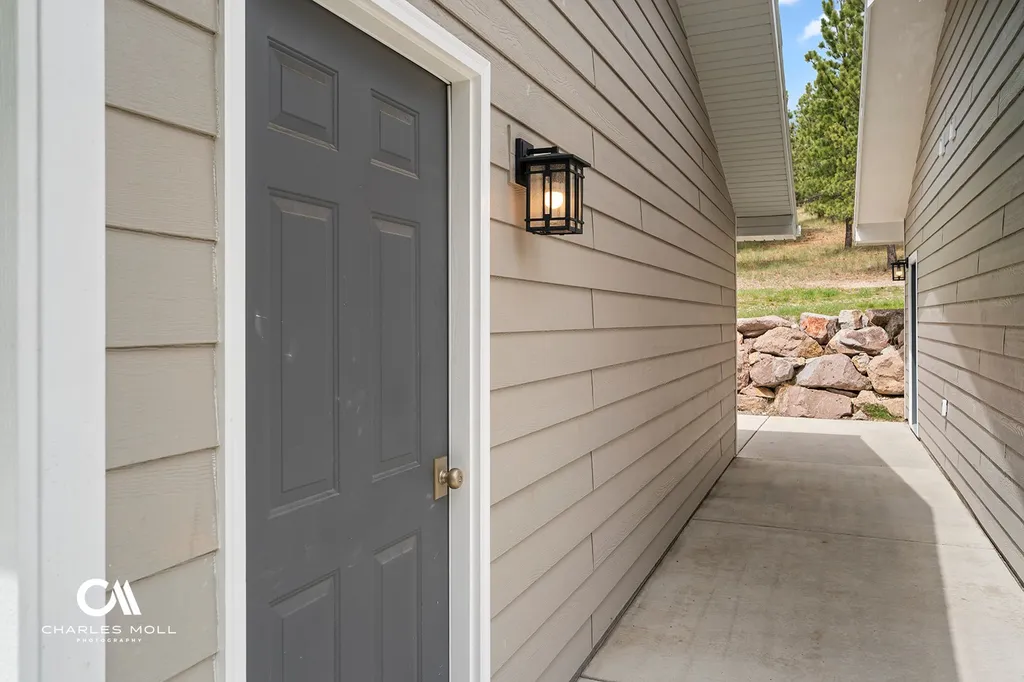 11 Bugle Road Clancy MT 59634