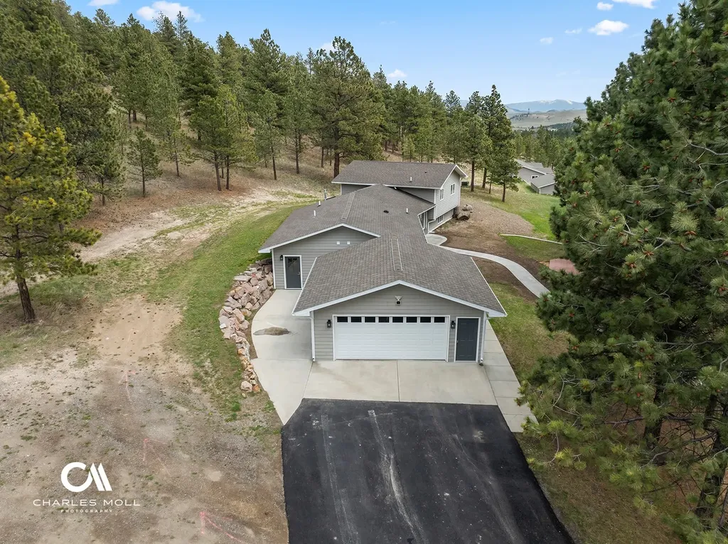 11 Bugle Road Clancy MT 59634