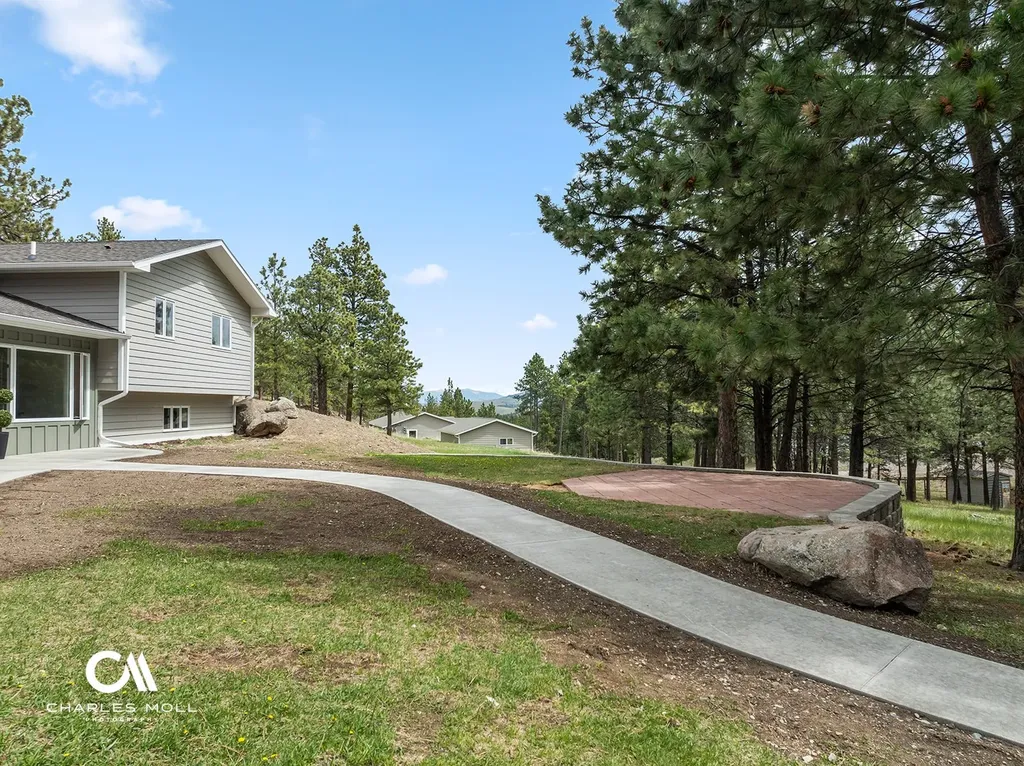 11 Bugle Road Clancy MT 59634