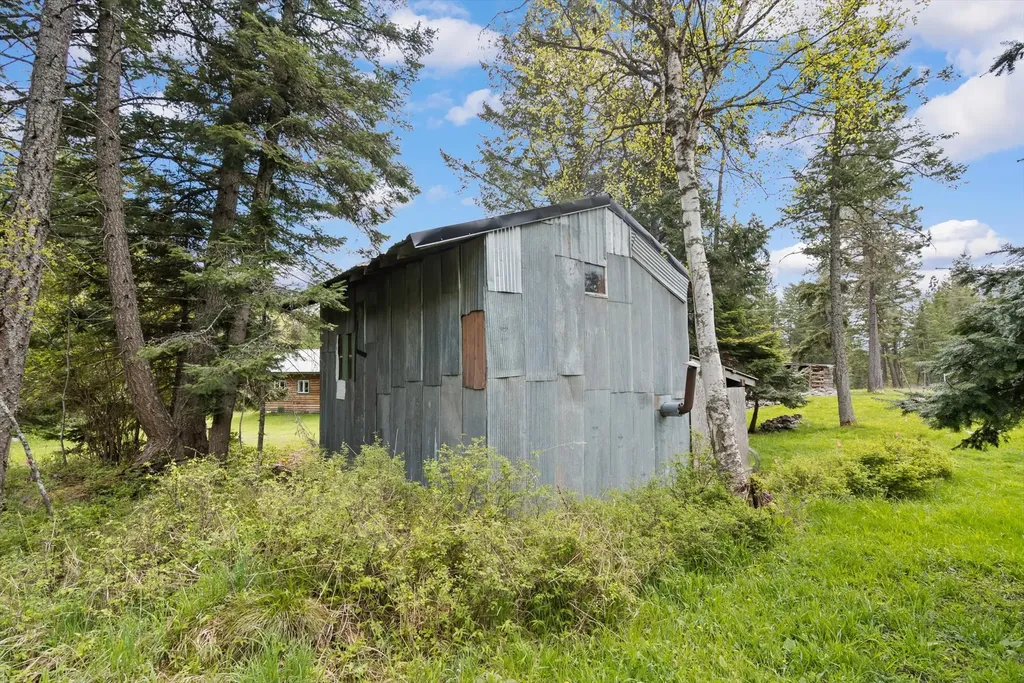 12820 Red Owl Trail Bigfork MT 59911