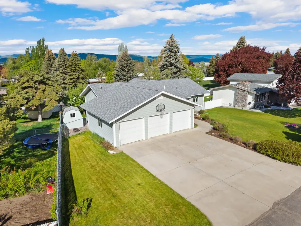 310 Hilltop Avenue Kalispell MT 59901