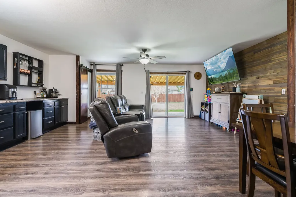 1401 Klondyke Loop Somers MT 59932