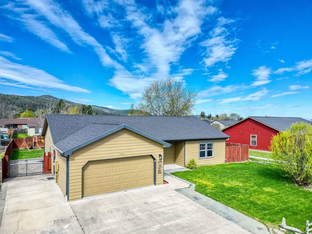 1401 Klondyke Loop Somers MT 59932