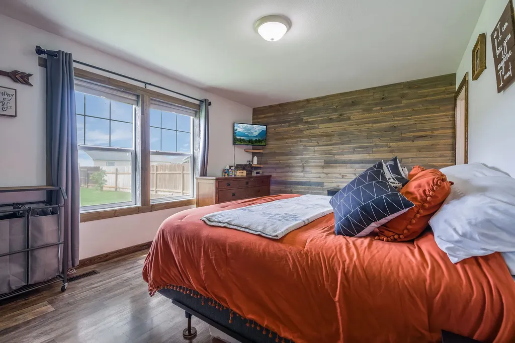 1401 Klondyke Loop Somers MT 59932