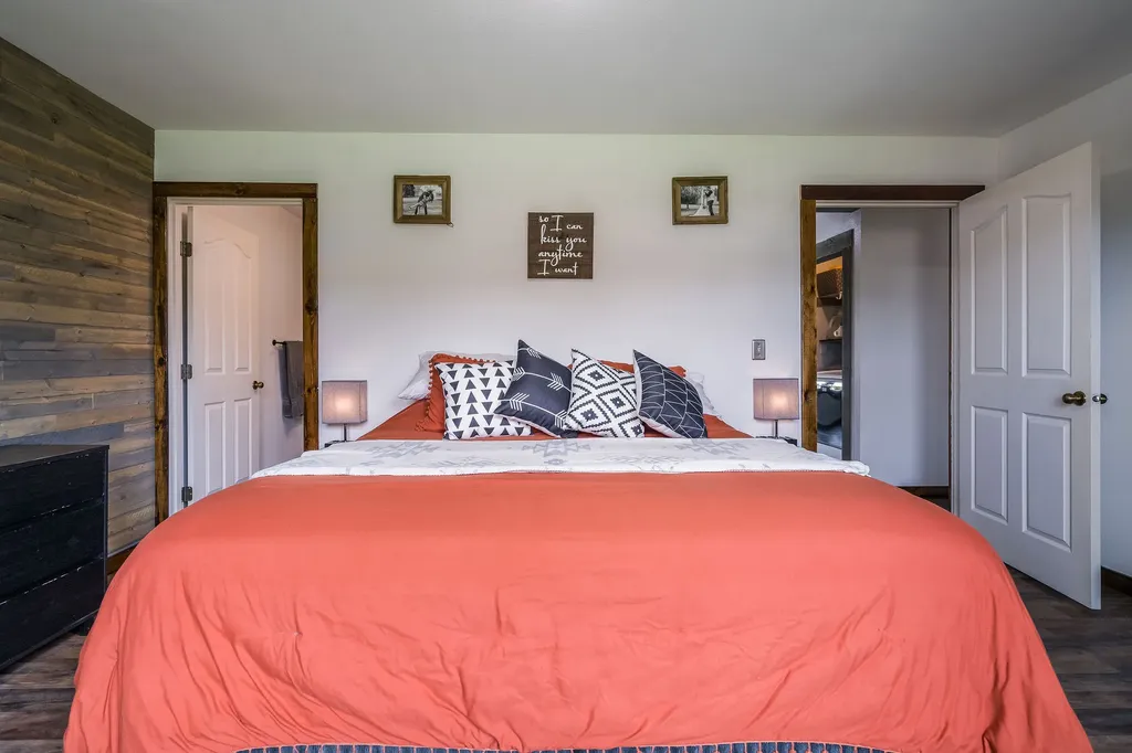 1401 Klondyke Loop Somers MT 59932