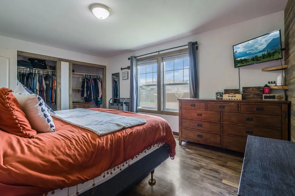 1401 Klondyke Loop Somers MT 59932