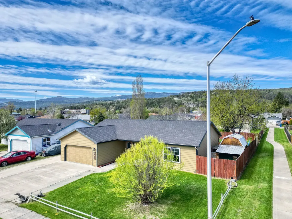 1401 Klondyke Loop Somers MT 59932