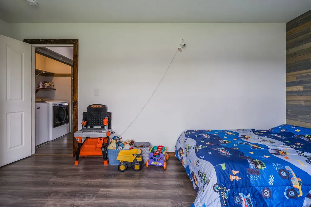 1401 Klondyke Loop Somers MT 59932