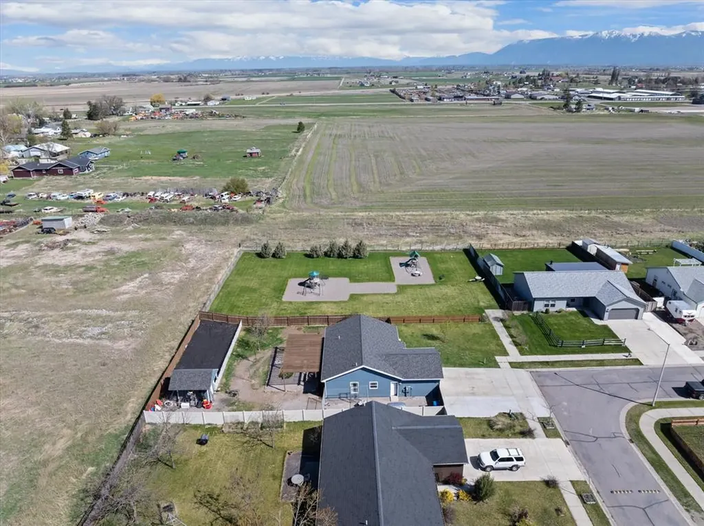 1401 Klondyke Loop Somers MT 59932