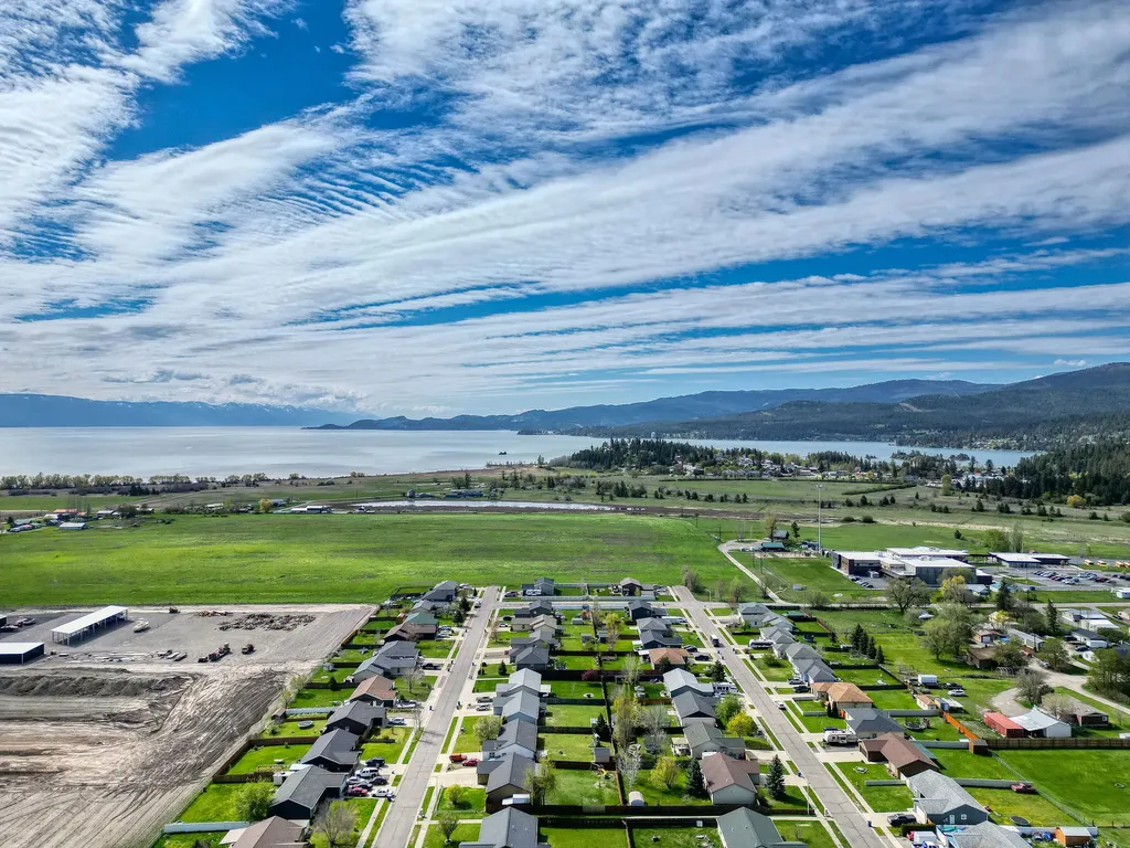 1401 Klondyke Loop Somers MT 59932