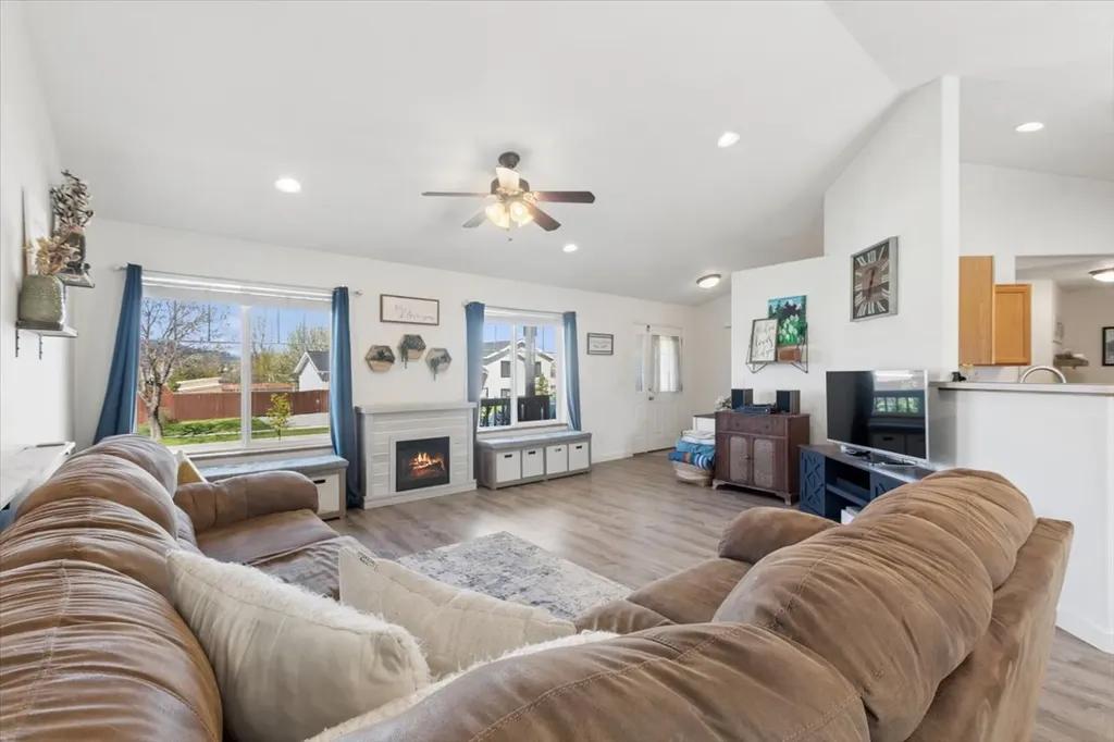 288 Buttercup Loop Kalispell MT 59901