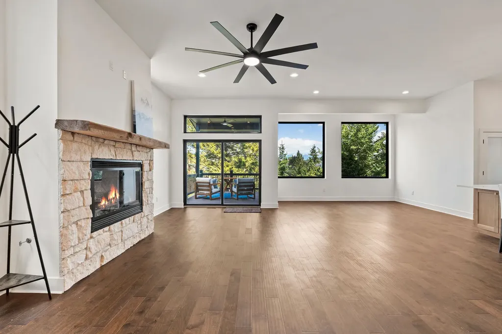 215 Whisper Ridge Drive Bigfork MT 59911