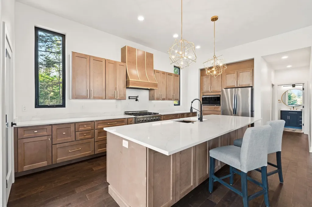 215 Whisper Ridge Drive Bigfork MT 59911