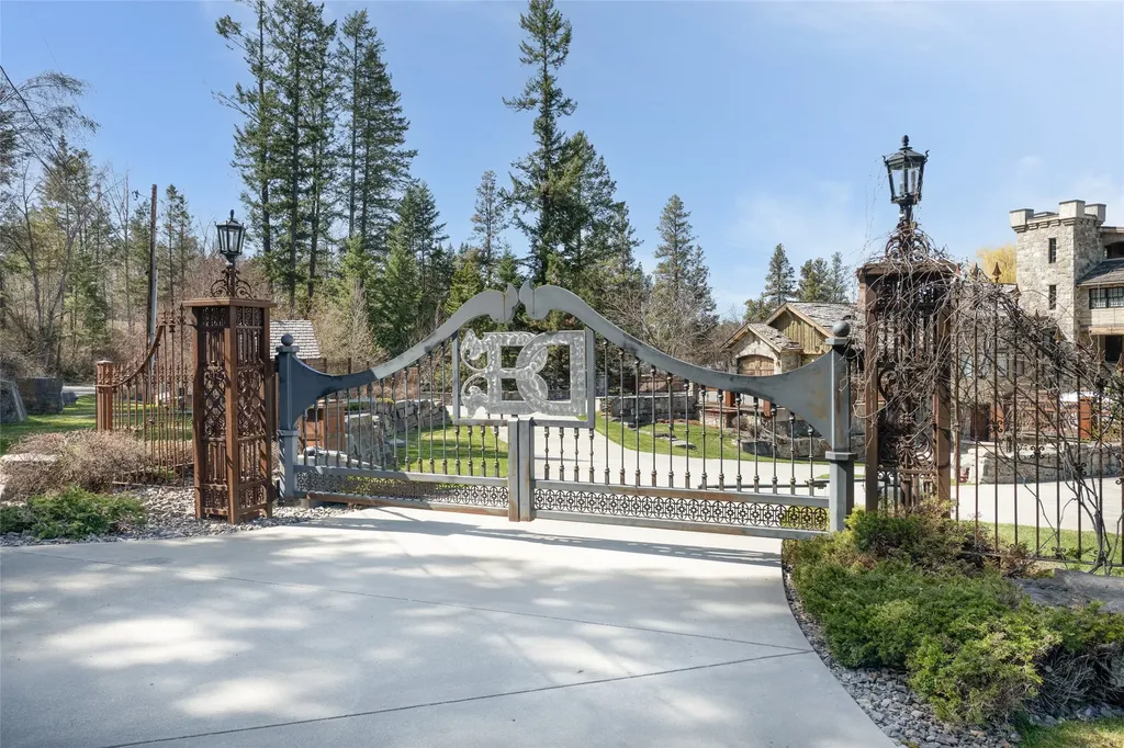 30 Bear Dance Village Bigfork MT 59911