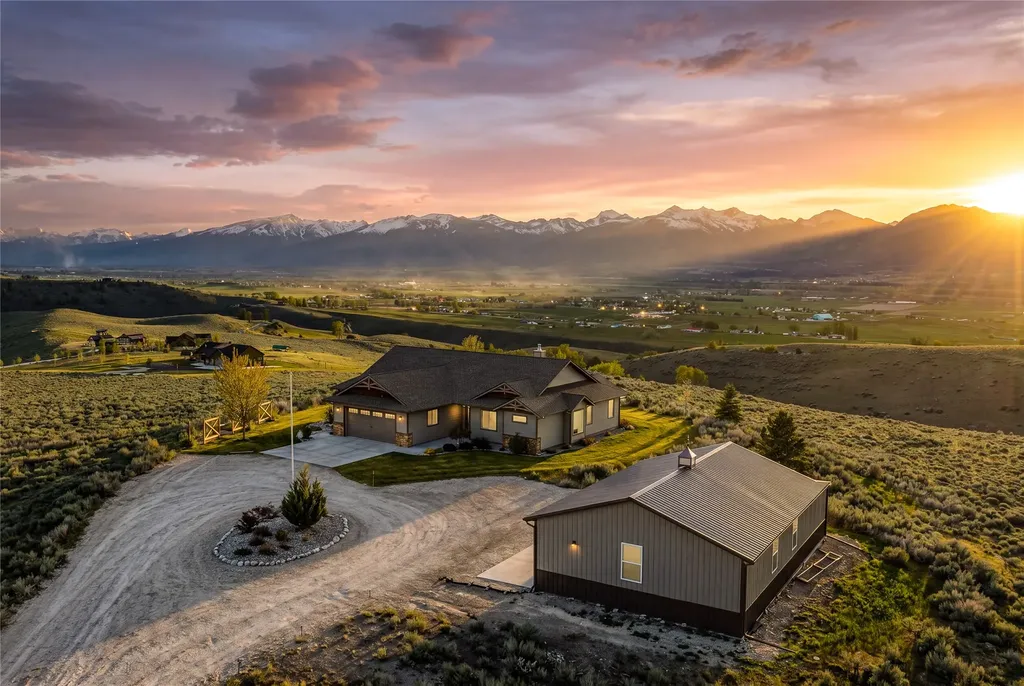 447 Labrador Trail Corvallis MT 59828