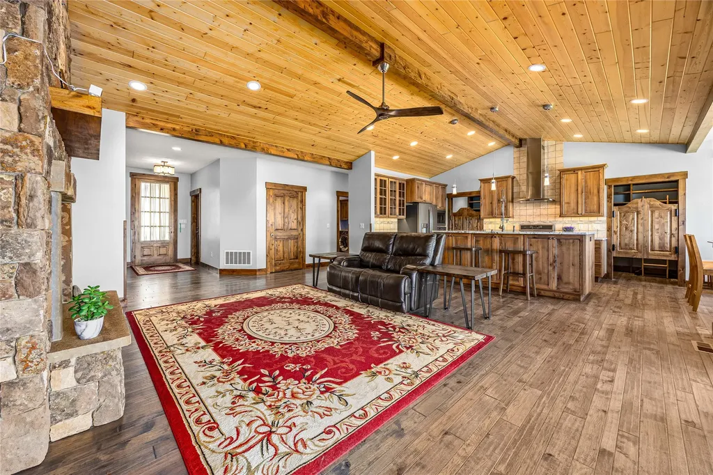 447 Labrador Trail Corvallis MT 59828