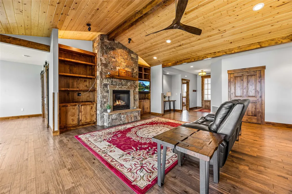 447 Labrador Trail Corvallis MT 59828