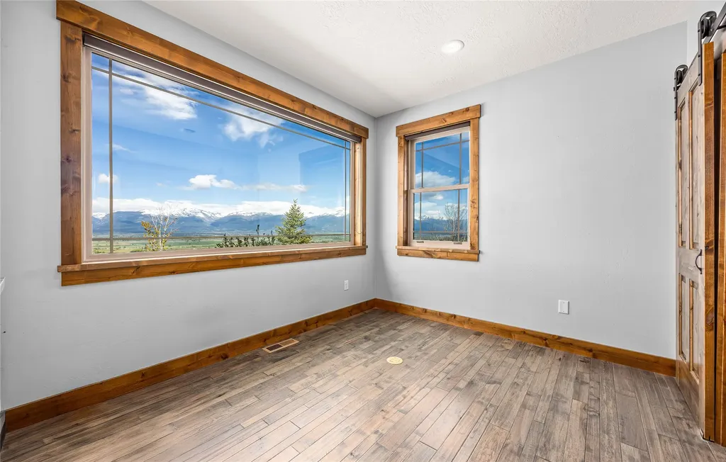 447 Labrador Trail Corvallis MT 59828