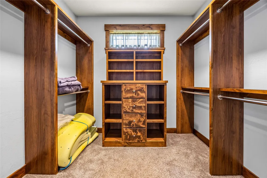 447 Labrador Trail Corvallis MT 59828