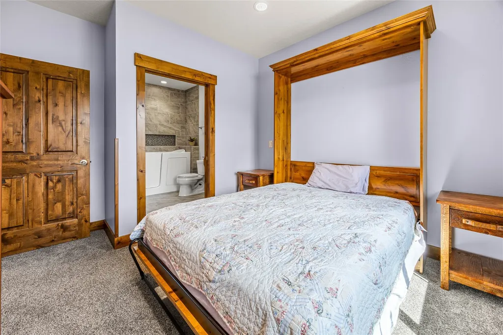 447 Labrador Trail Corvallis MT 59828