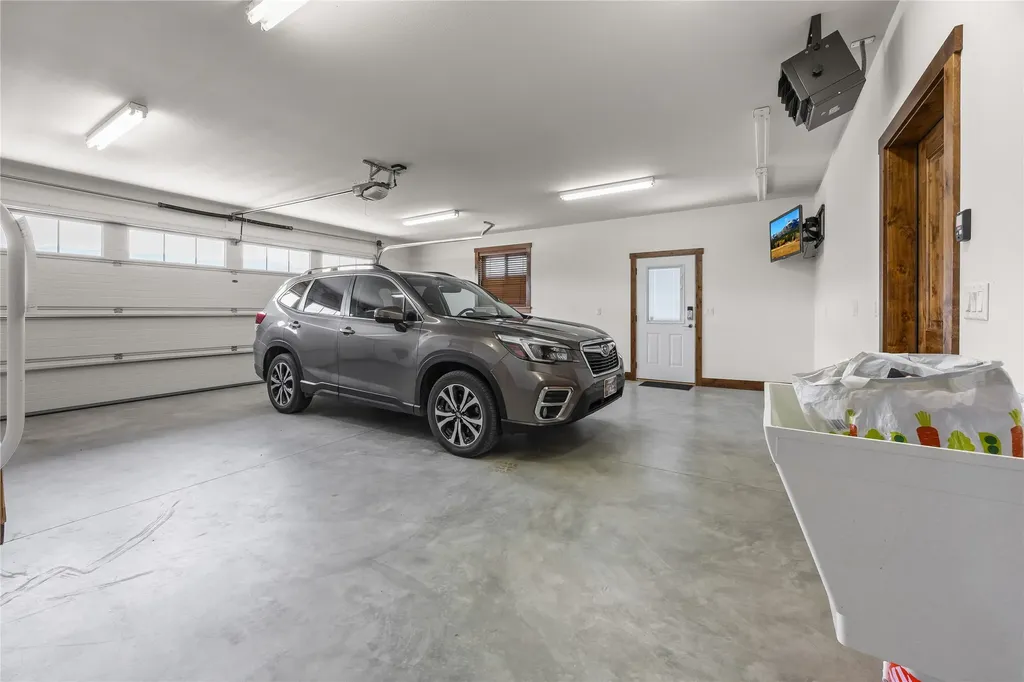 447 Labrador Trail Corvallis MT 59828