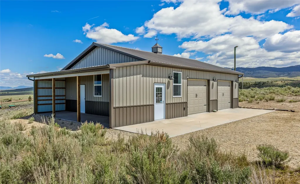 447 Labrador Trail Corvallis MT 59828