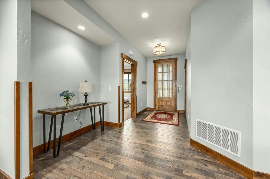 447 Labrador Trail Corvallis MT 59828