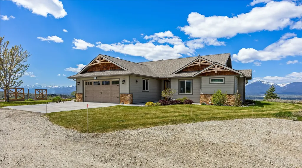 447 Labrador Trail Corvallis MT 59828