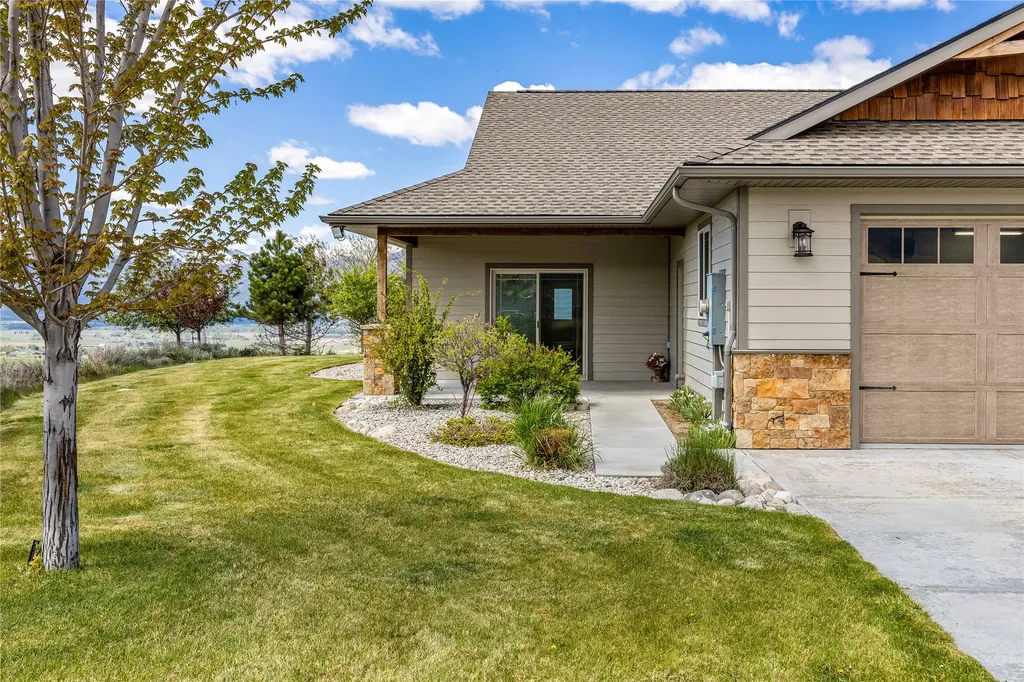 447 Labrador Trail Corvallis MT 59828