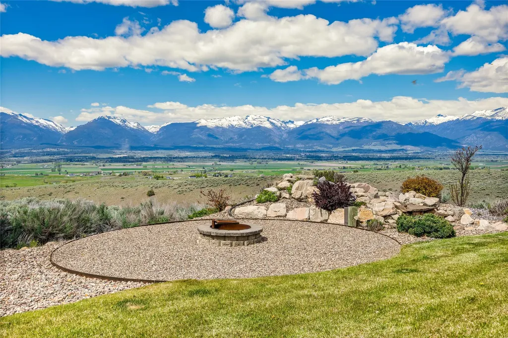 447 Labrador Trail Corvallis MT 59828