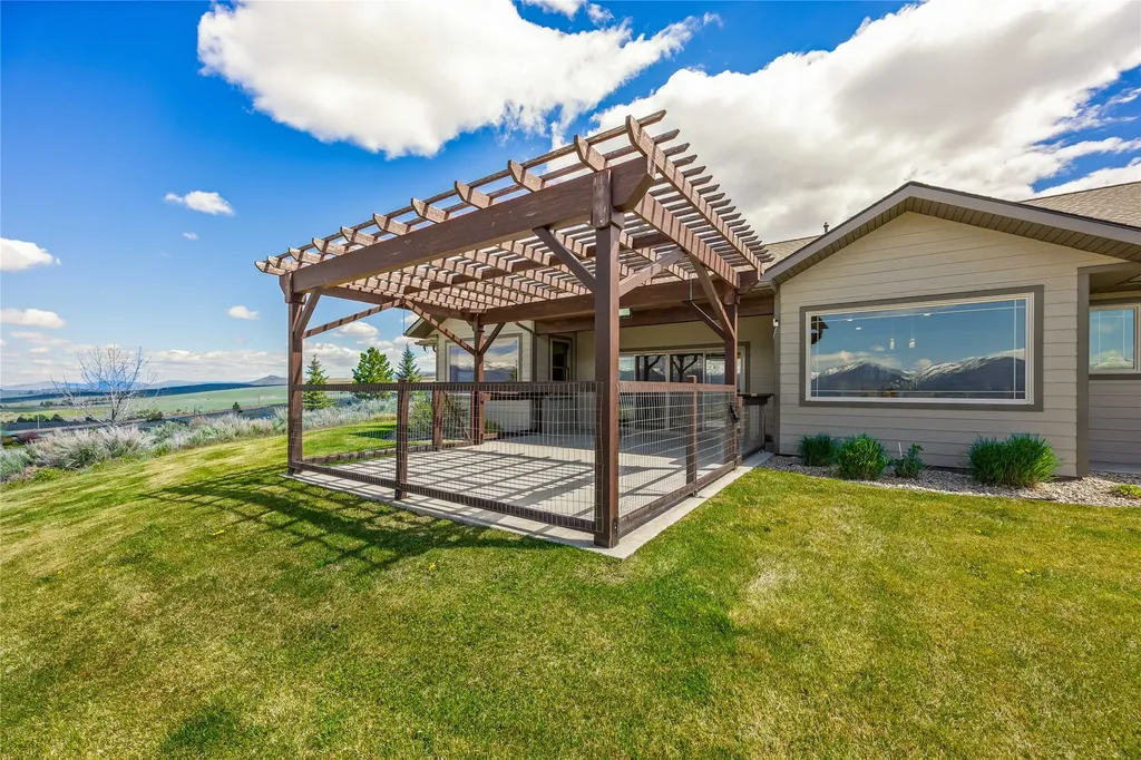 447 Labrador Trail Corvallis MT 59828