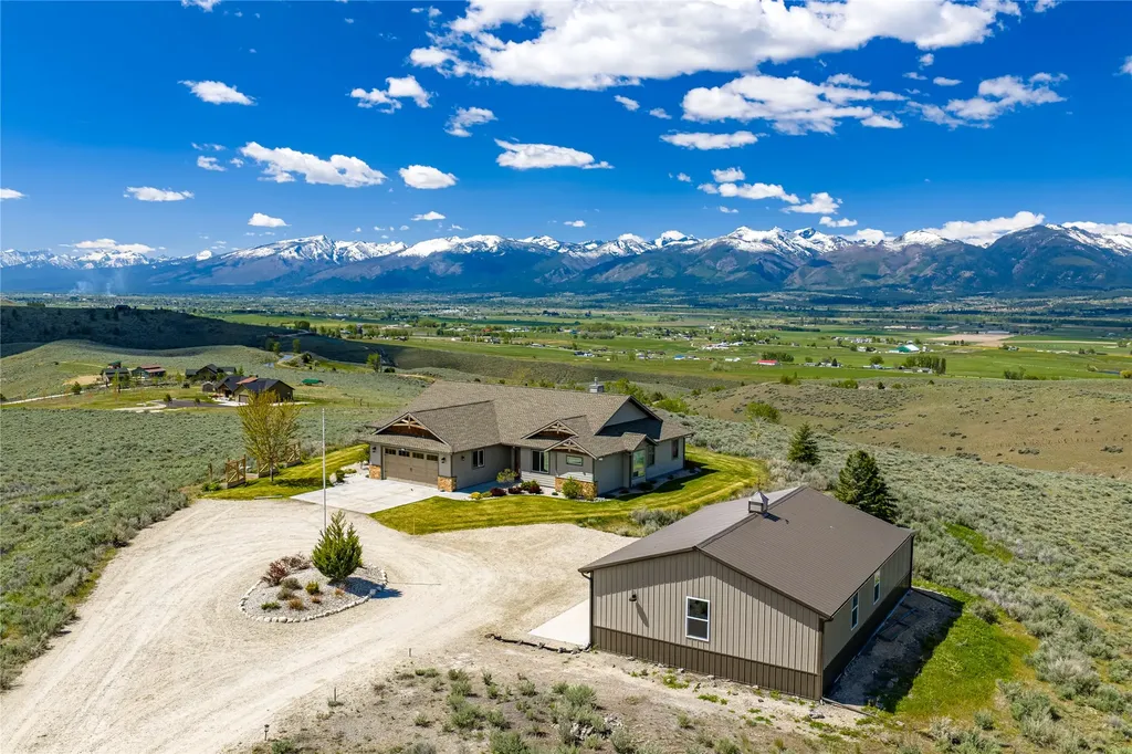 447 Labrador Trail Corvallis MT 59828