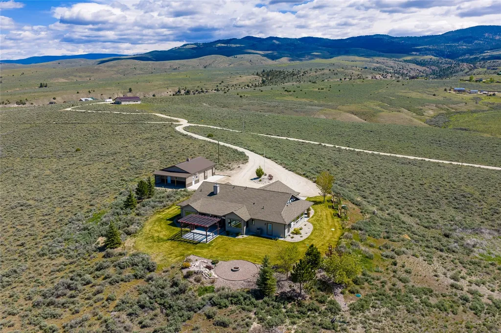447 Labrador Trail Corvallis MT 59828